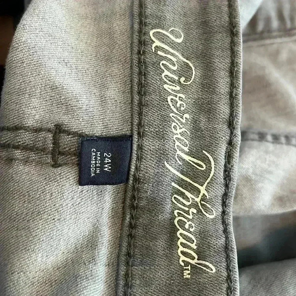 Universal Thread Jean capris - Picture 3 of 4